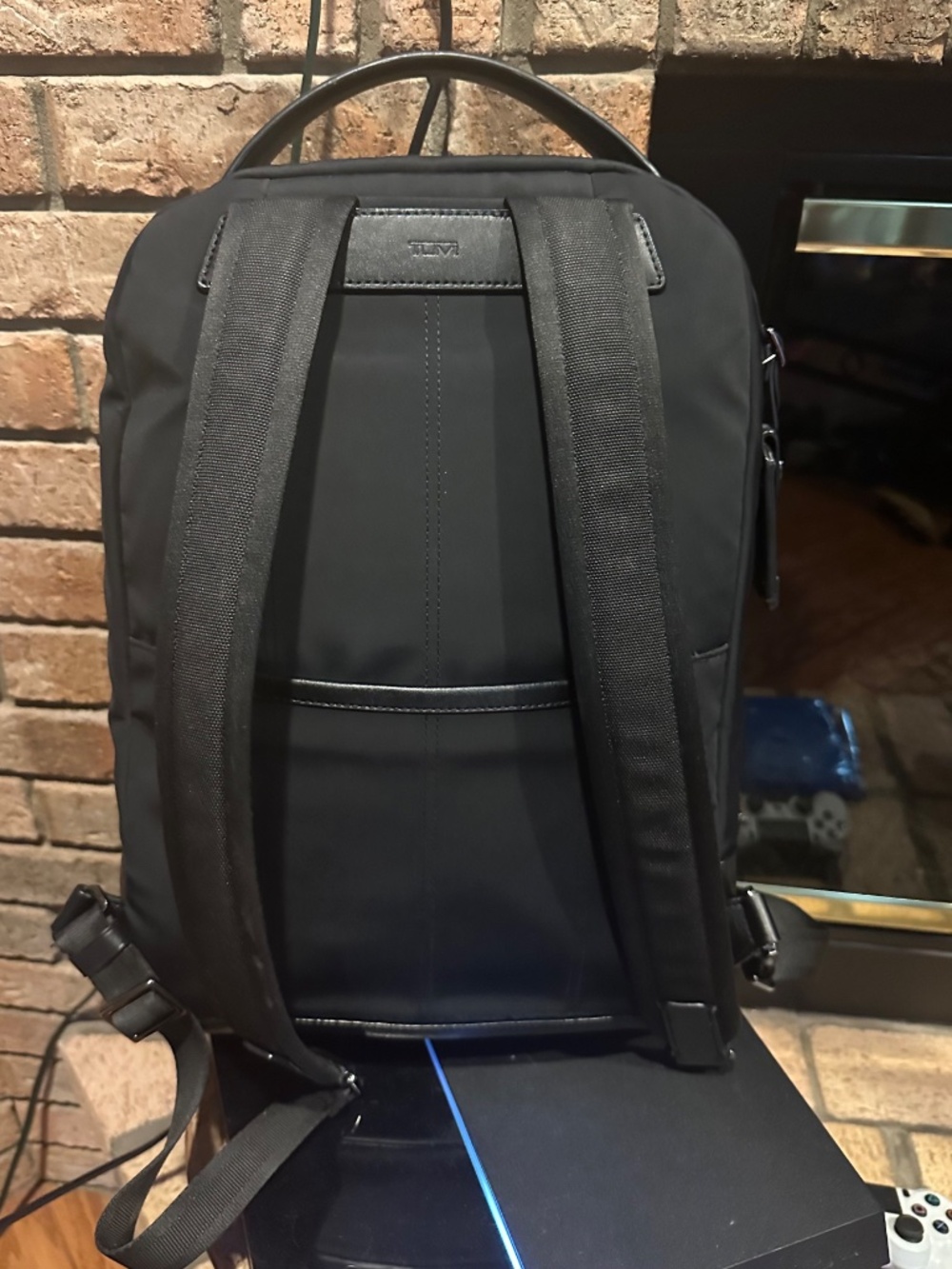 Tumi Backpack In Great Condition - Picture 6 of 6